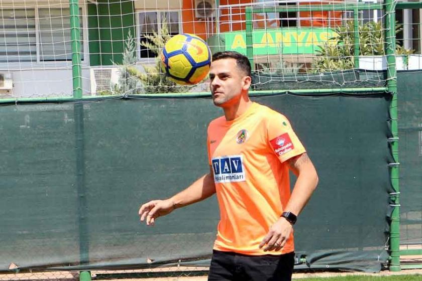 Bobo, Alanyaspor'a imza attı