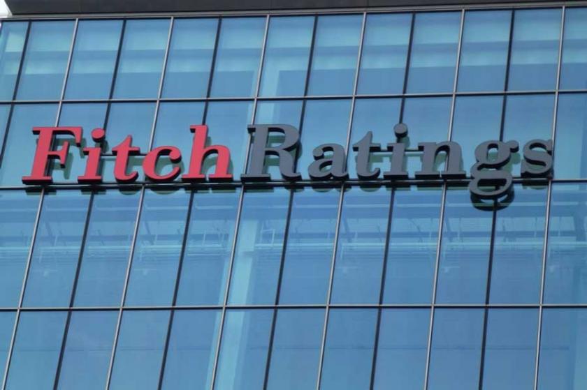 Fitch, 4 bankanın kredi notunu düşürdü