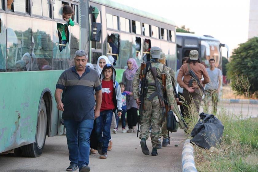 Siviller cihatçıların kontrolündeki İdlib’ten ayrılıyor