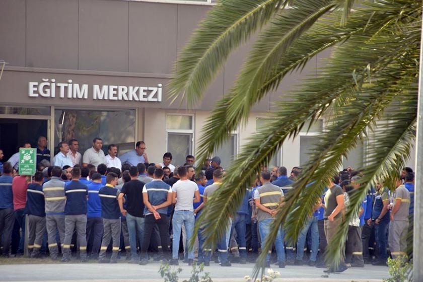 Tes-İş yüksek hakemi gösterip sefalet zammına razı etmek istiyor