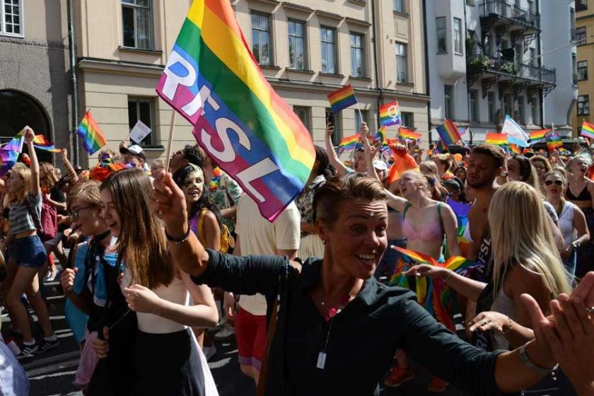 Stockholm'deki Avrupa Onur Haftası yürüyüşüne 45 bin kişi katıldı