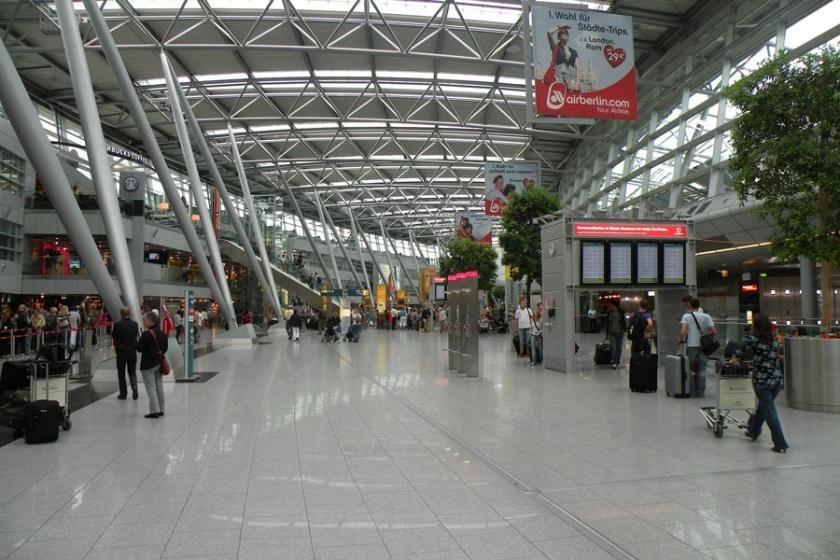 Hamburg Havalimanı'nda grev nedeniyle tüm uçuşlar iptal edildi