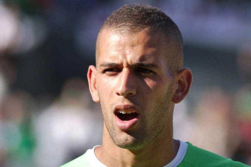 Fenerbahçe'nin yeni transferi İslam Slimani imzayı attı