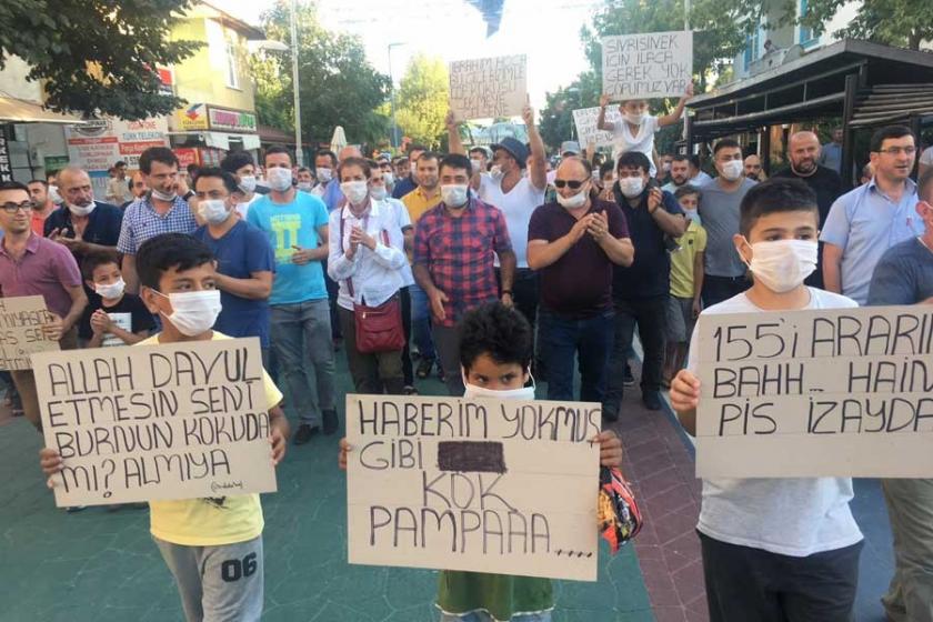 İzmit'te mahalleliler çöp kokusunu maske takarak protesto etti