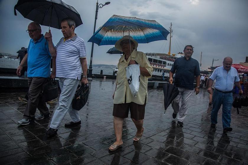 Meteoroloji'den İstanbul için sağanak yağış uyarısı