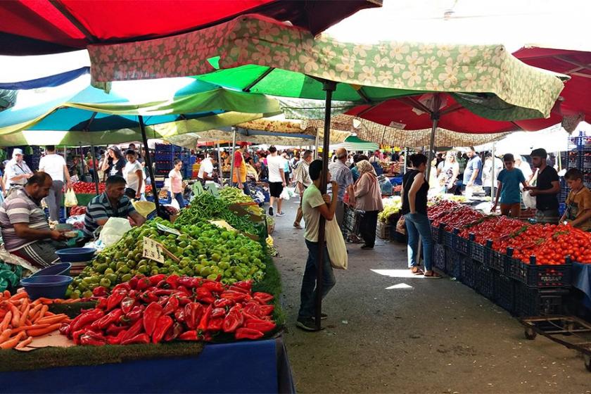 Buca’dan ekonomi manzarası: Gelir yarılandı; pazarcının satışı azaldı