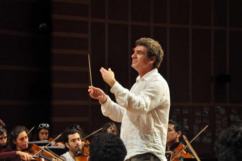 Cem Mansur: Klasik müzik Türkiye'de bir zümrenin müziği olarak kalmış
