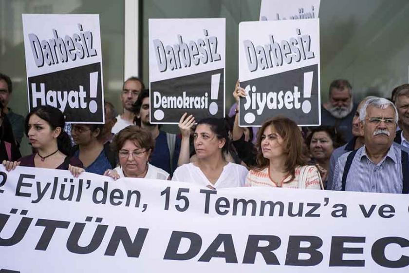 '12 Eylül'den 38 yıl sonra: Sıkıyönetim bildirilerinden kararnamelere