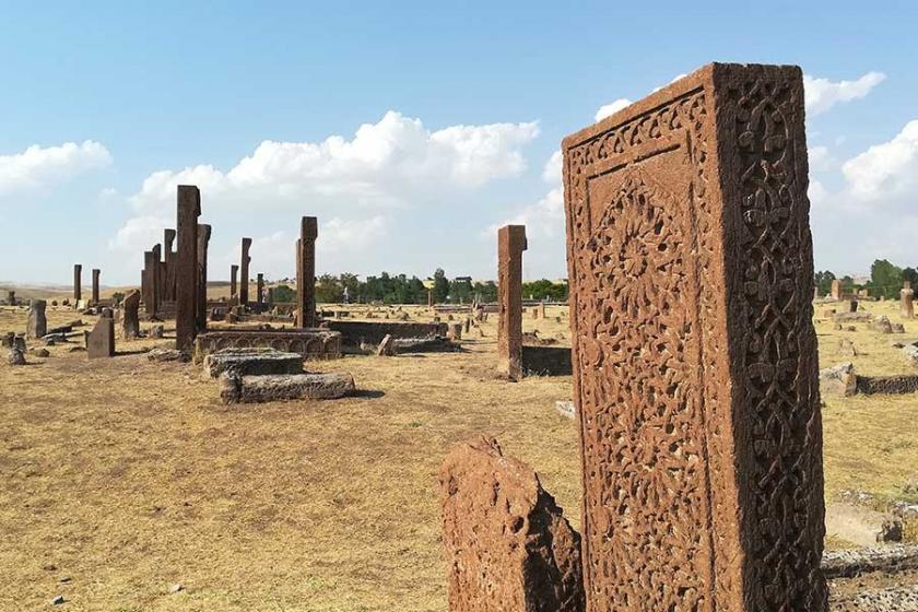 Ahlat’ın kültürel zenginliğine ‘saray’ gölgesi