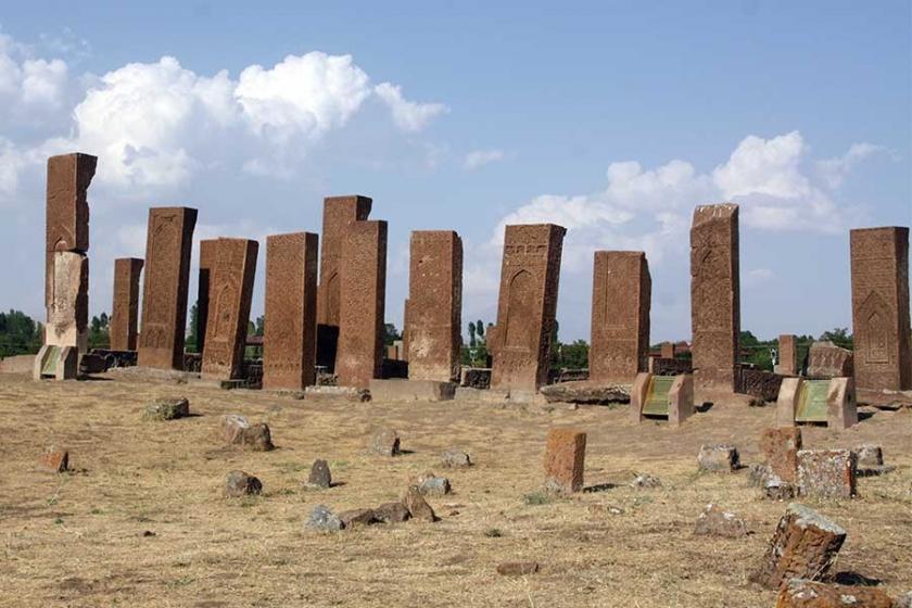 Ahlat'taki Selçuklu Mezarlığı