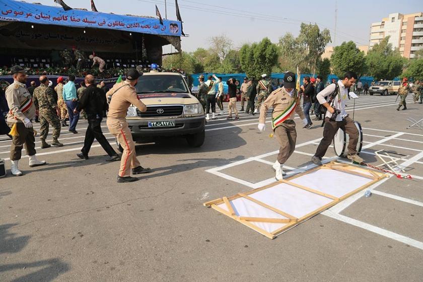 İran'da askeri törene saldırı:  24 ölü, 53 yaralı