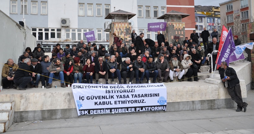 Dersim’de pakete karşı oturma eylemi