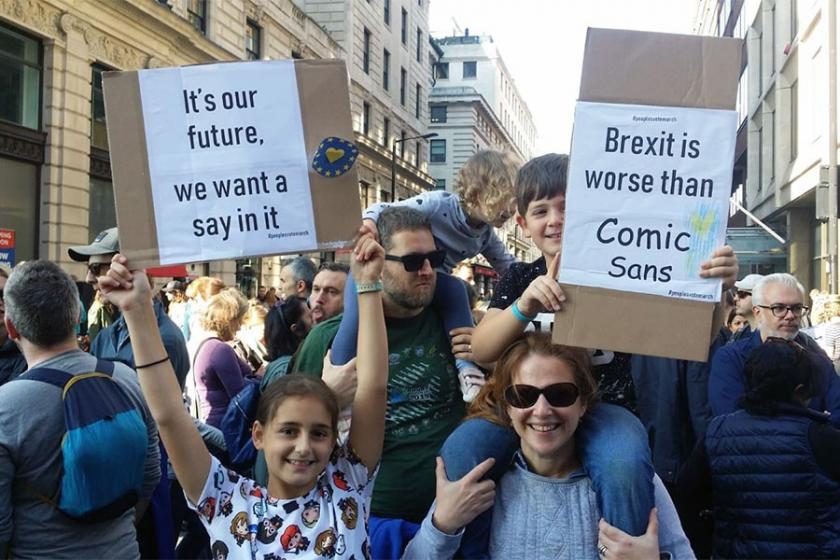 Brexit karşıtları Londra’da yürüyüş düzenledi