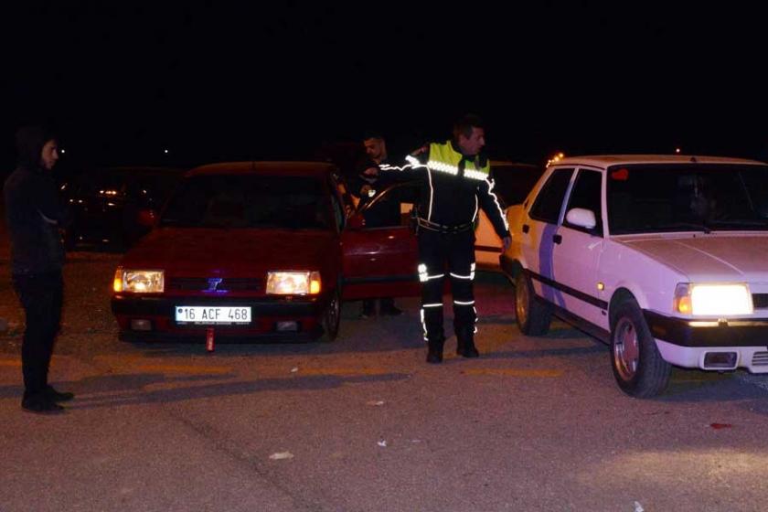 Evlilik teklifi için toplanan 9 sürücüye 'huzuru bozma' cezası