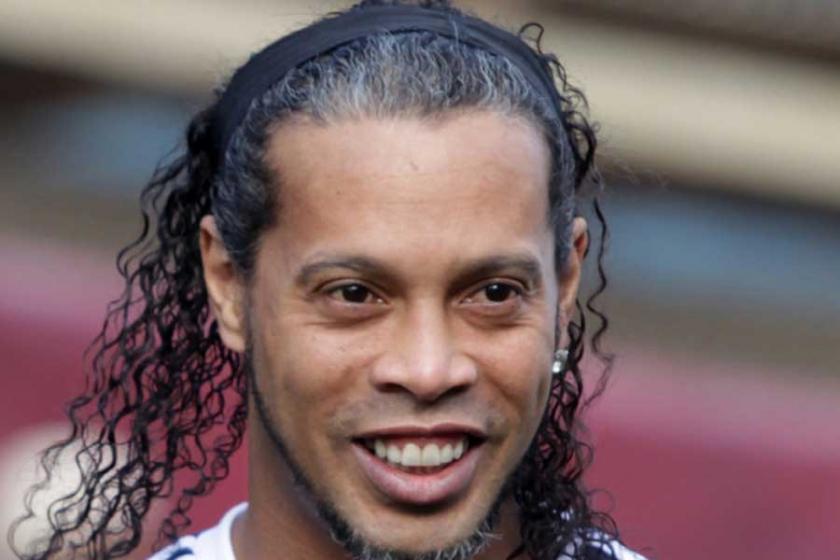 Ronaldinho'nun üç lüks arabasına haciz konuldu