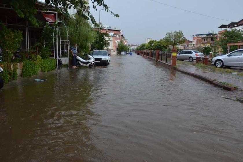 Nazilli'de yağmur Zonguldak'ta şiddetli rüzgar etkili oldu