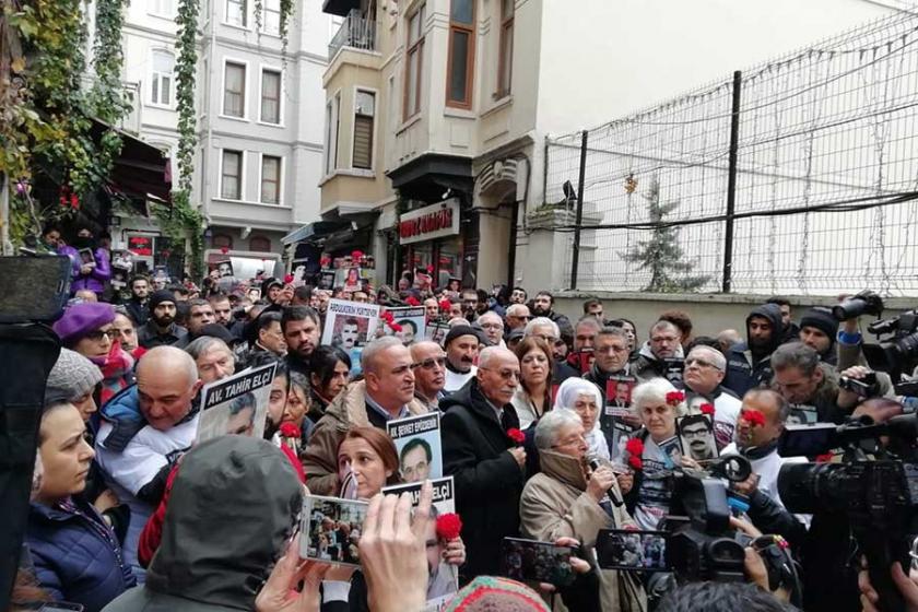 Cumartesi Anneleri bu hafta da polis kalkanları altında açıklama yaptı