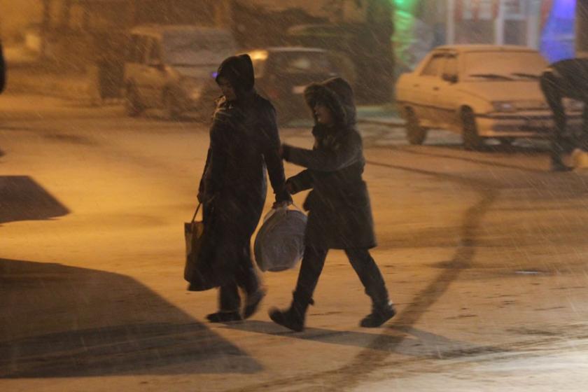 Kar nedeniyle bazı il ve ilçelerde eğitime ara verildi