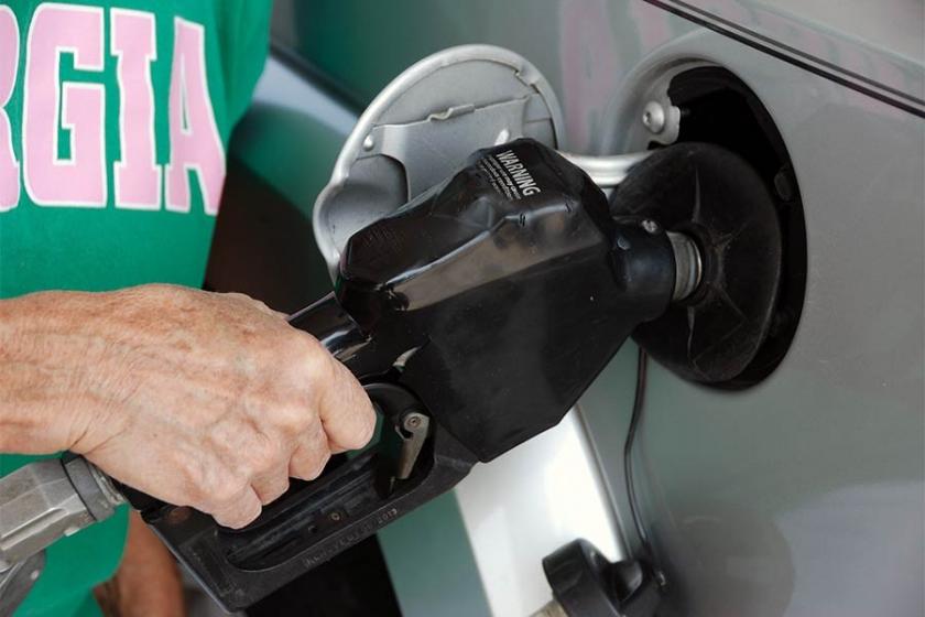 Benzine 4, motorine 11 kuruş zam (20 Mart 2020)