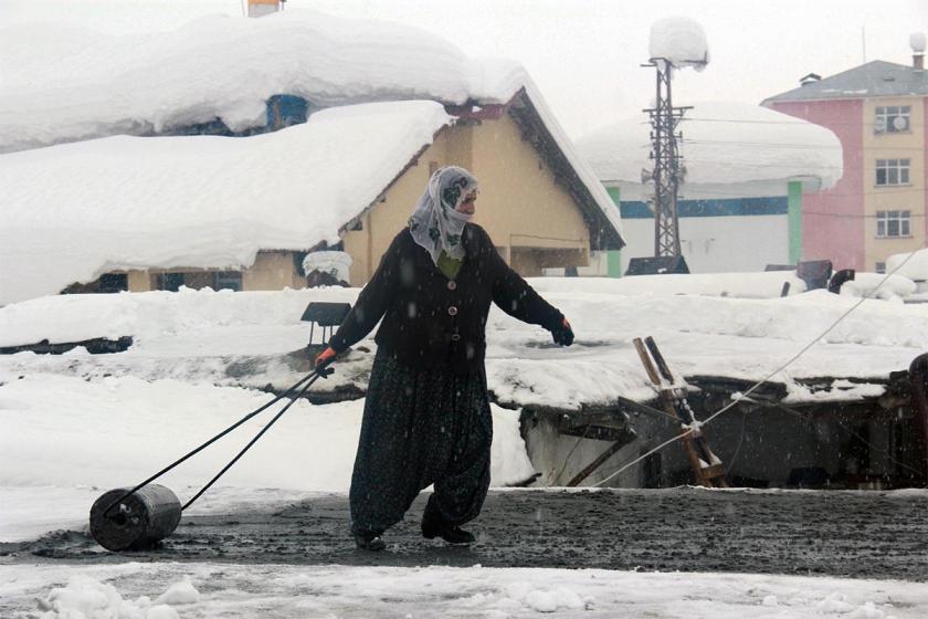 Dersim’de toprak damlarda ‘loğ’ mesaisi başladı