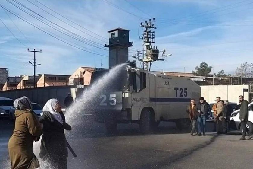 HDP, vekillerin polislerce darbedilmesi üzerine yargıyı göreve çağırdı