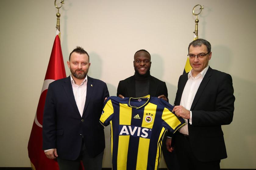 Fenerbahçe, Chelsea oyuncusu Victor Moses’i 1,5 yıllığına kiraladı