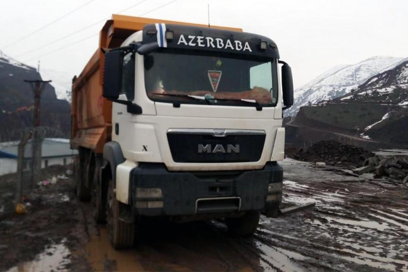 Damper yüksek gerilim hattına çarptı, şoför öldü