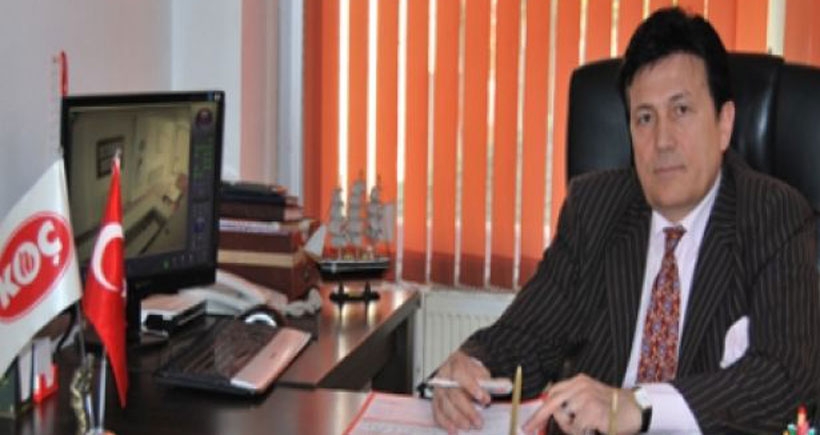 AKP’li vekil adayı gazetecilere zarf içinde 200 TL dağıttı
