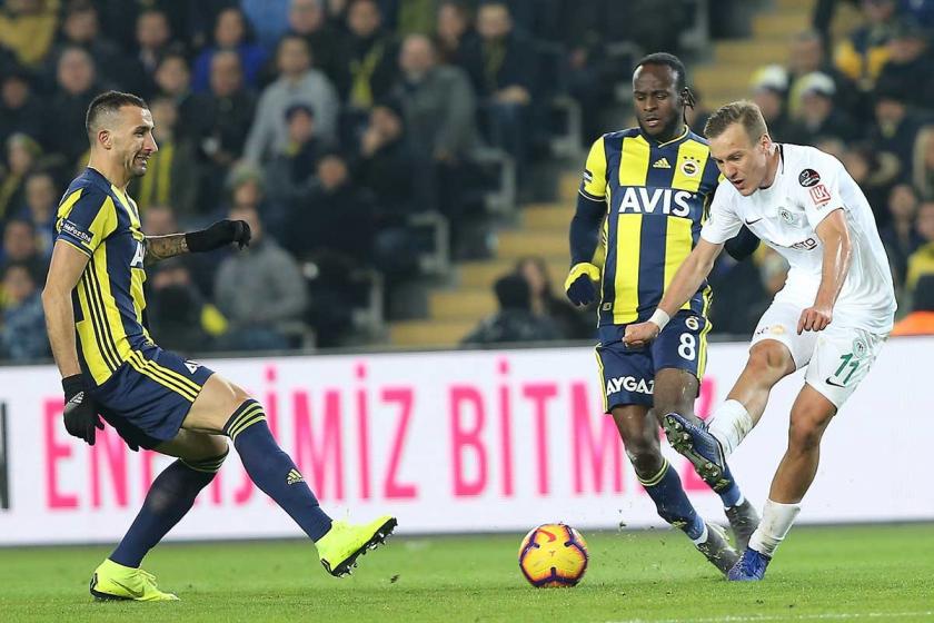 Konyaspor'la berabere kalan Fenerbahçe 15. sıraya geriledi