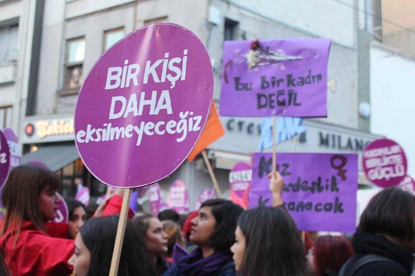 Diyarbakır’da bir erkek eşini bıçaklayarak öldürdü