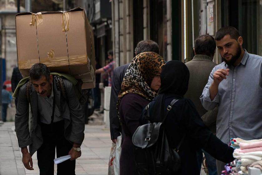 Eminönü hamalları: Arkalıklarında dünya, omuzlarında geçim kaygısı