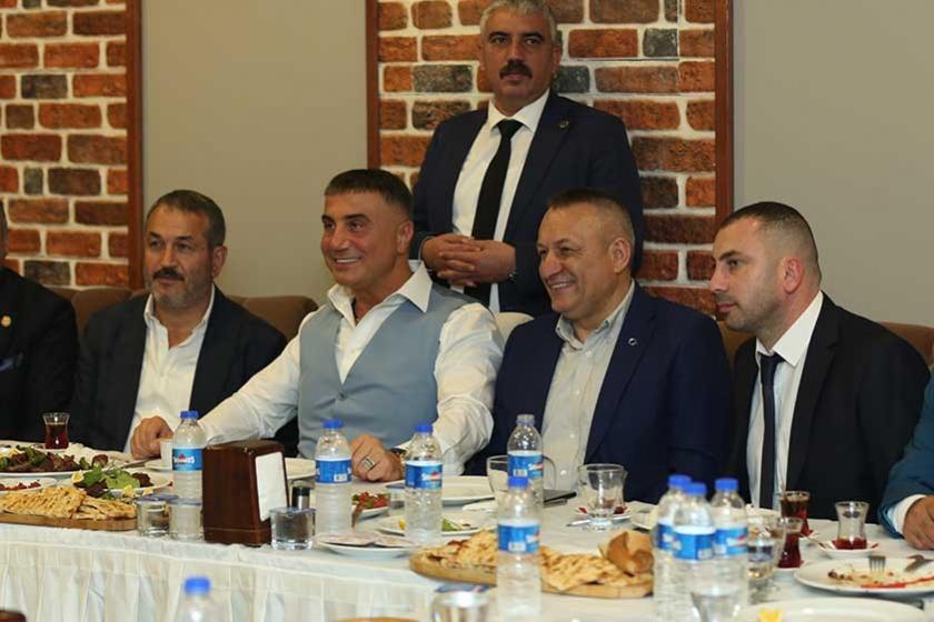 Sedat Peker tribün liderlerini topladı: Bazı tezahüratları önlüyoruz