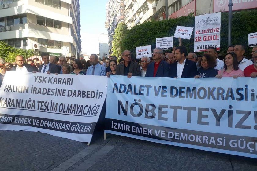 İzmir Emek ve Demokrasi adalet nöbetini sürdürüyor