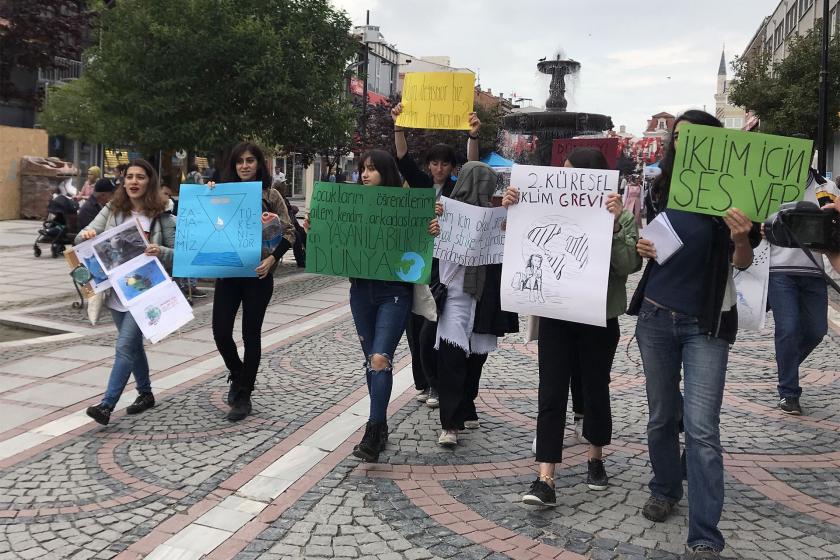 Edirne’de üniversitelilerden iklim değişikliği için boykot