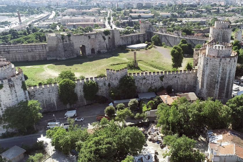 İstanbul’un tarihi surları bakımsızlık nedeniyle tehlike altında