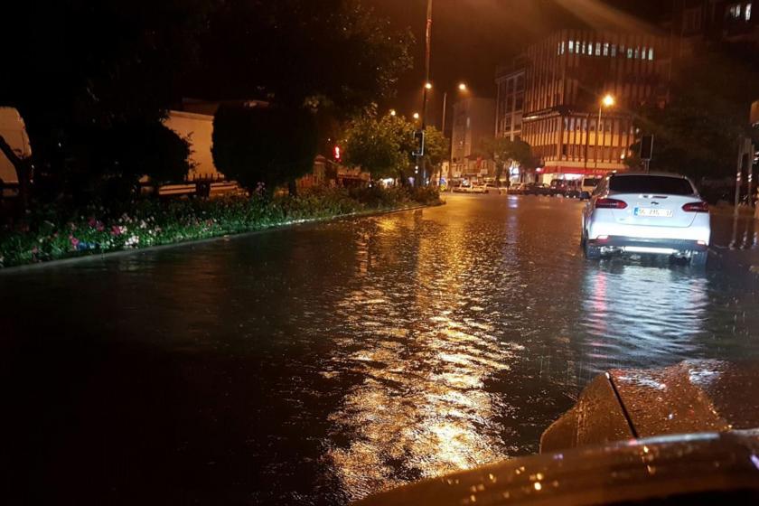 Ankara Elmadağ'da sağanak sele neden oldu