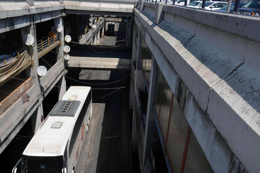 Esenler Otogar otoparkının İSPARK'a devriyle ilgili tedbir kaldırıldı