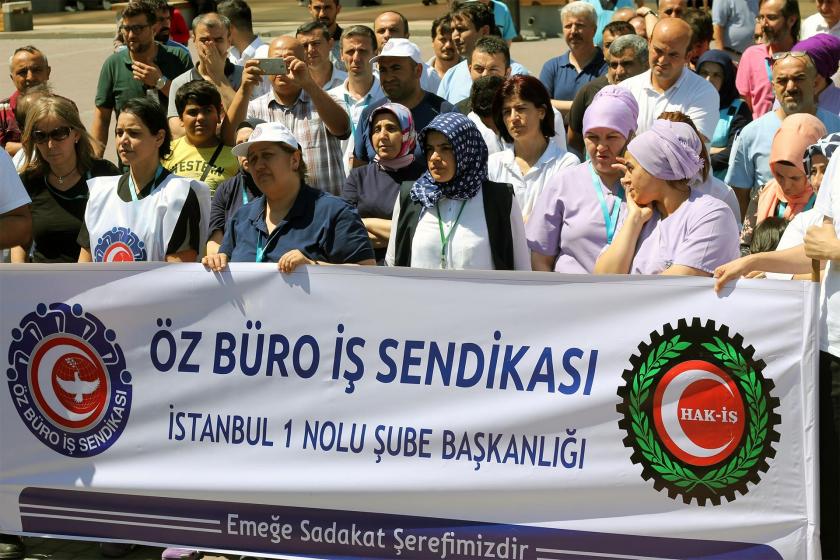 Öz Büro İş Sendikası'ndan KHK protestosu