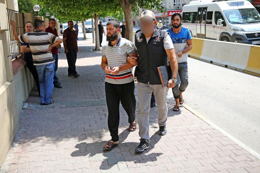 Adana'da IŞİD operasyonu: 3 gözaltı