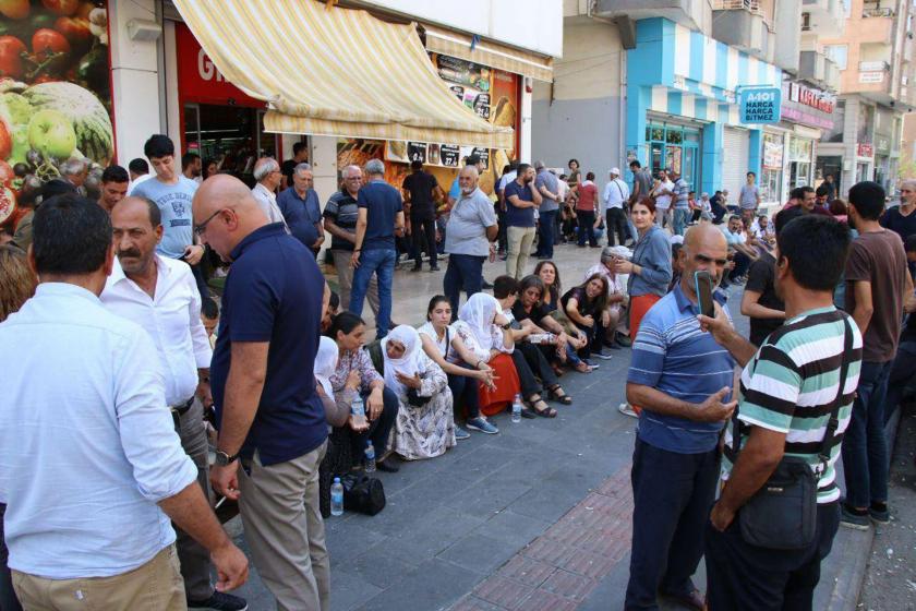 Diyarbakır’da kayyumlara karşı oturma eylemi 6’ncı günde