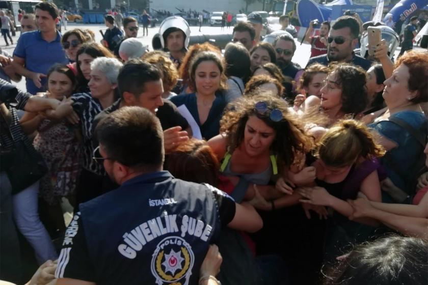 Beşiktaş'ta sendika ve kadınların kayyum eylemleri polislerce engellendi