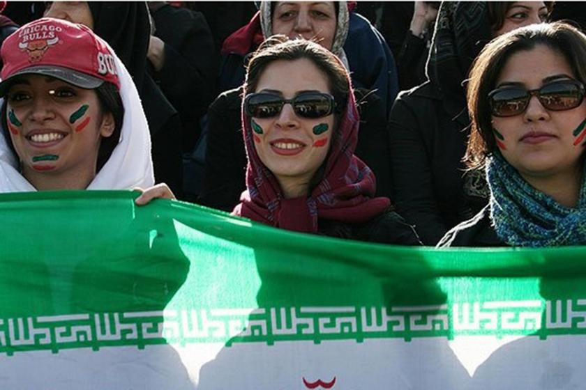 İran'da kendini yakan kadın taraftar Seher Hudayari hayatını kaybetti