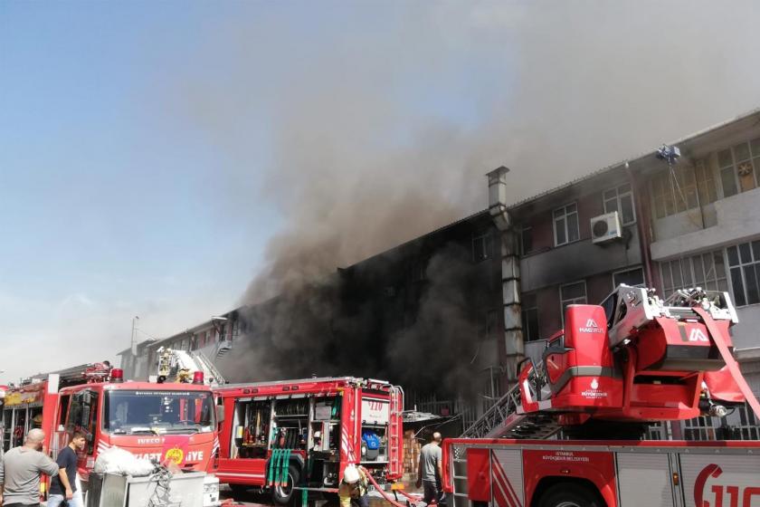 Başakşehir İkitelli Organize Sanayi Bölgesinde fabrikada yangın çıktı