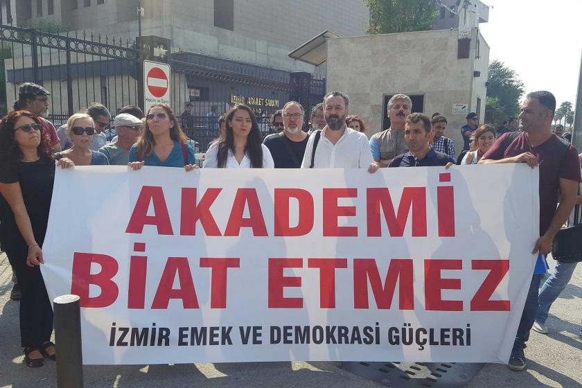 İzmir’de, Barış Akademisyeni Halis Ulaş beraat etti 