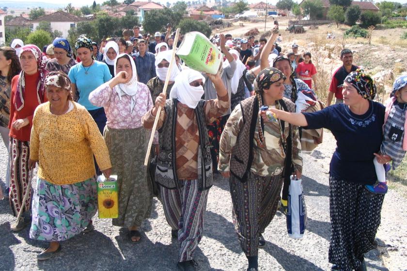 Bakma turaç bakma el gibi...