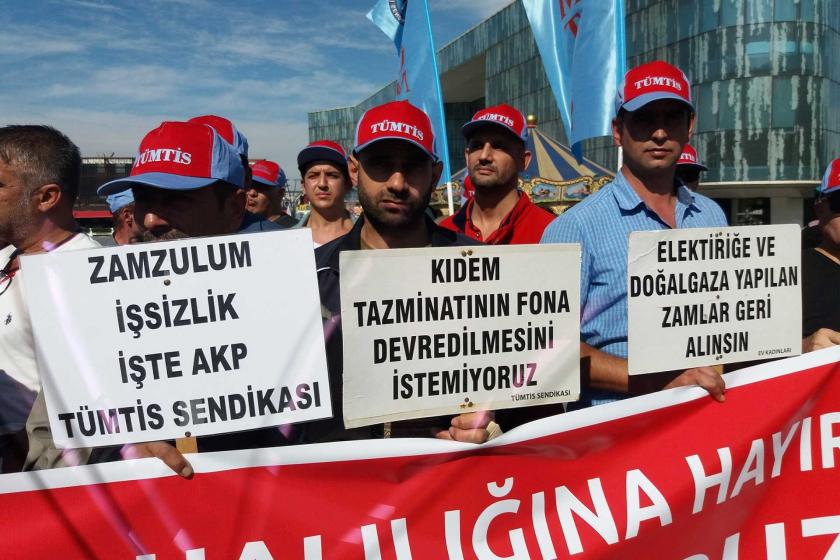 TÜMTİS vergi kesintilerine karşı eylem yaptı: Vergide adaletsizliğe son verilsin