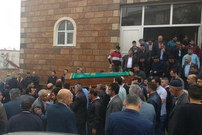 Kocaeli'nin Dilovası ilçesinde kimya fabrikasında çıkan yangında yaşamını yitiren işçilerden Hacı Al’ın cenazesi.