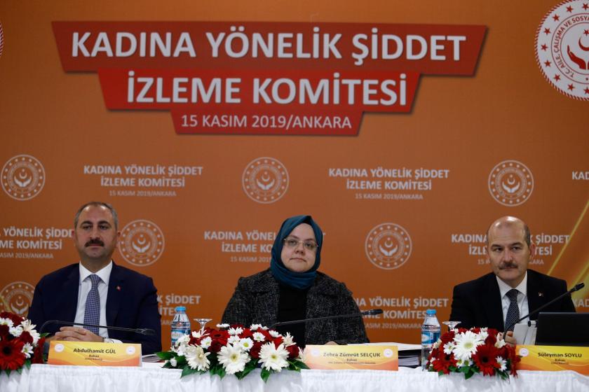 Adalet Bakanı Abdulhamit Gül, Aile, Çalışma ve Sosyal Hizmetler Bakanı Zehra Zümrüt Selçuk ve İçişleri Bakanı Süleyman Soylu