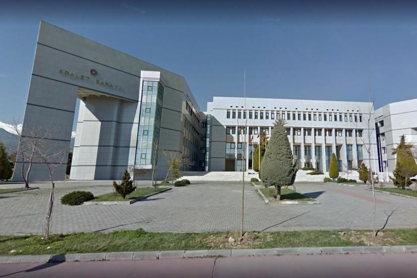 15 yaşındaki kız çocuğunu istismar eden sanığın tutuksuz yargılanmasına tepki