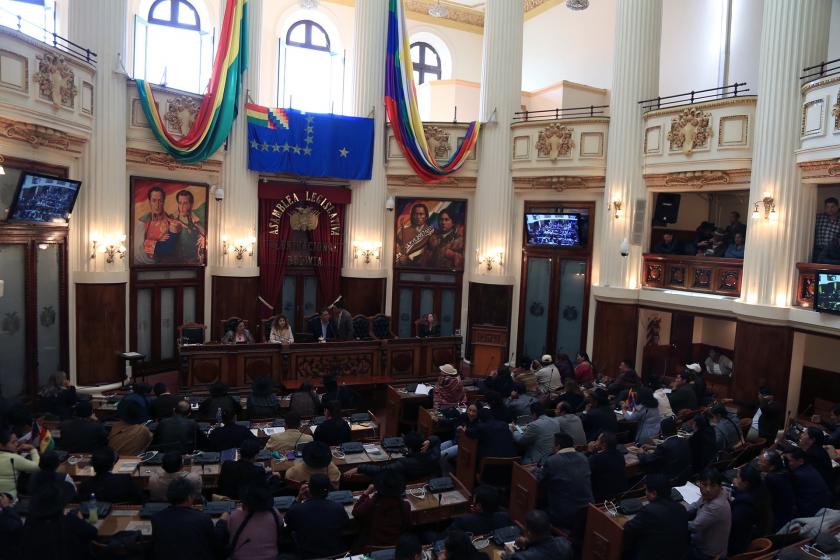 Bolivya’da seçimler için meclis çalışmaları başladı